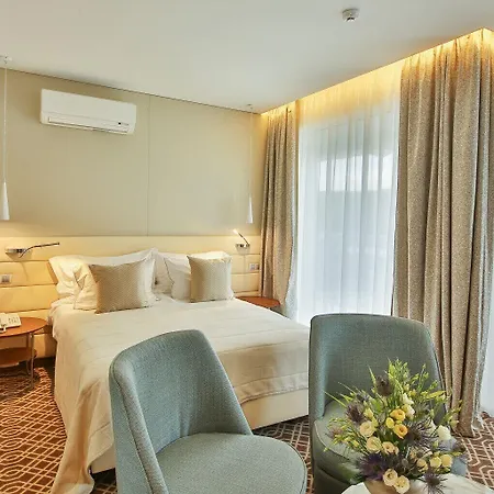 Hotel Dorostor 2*